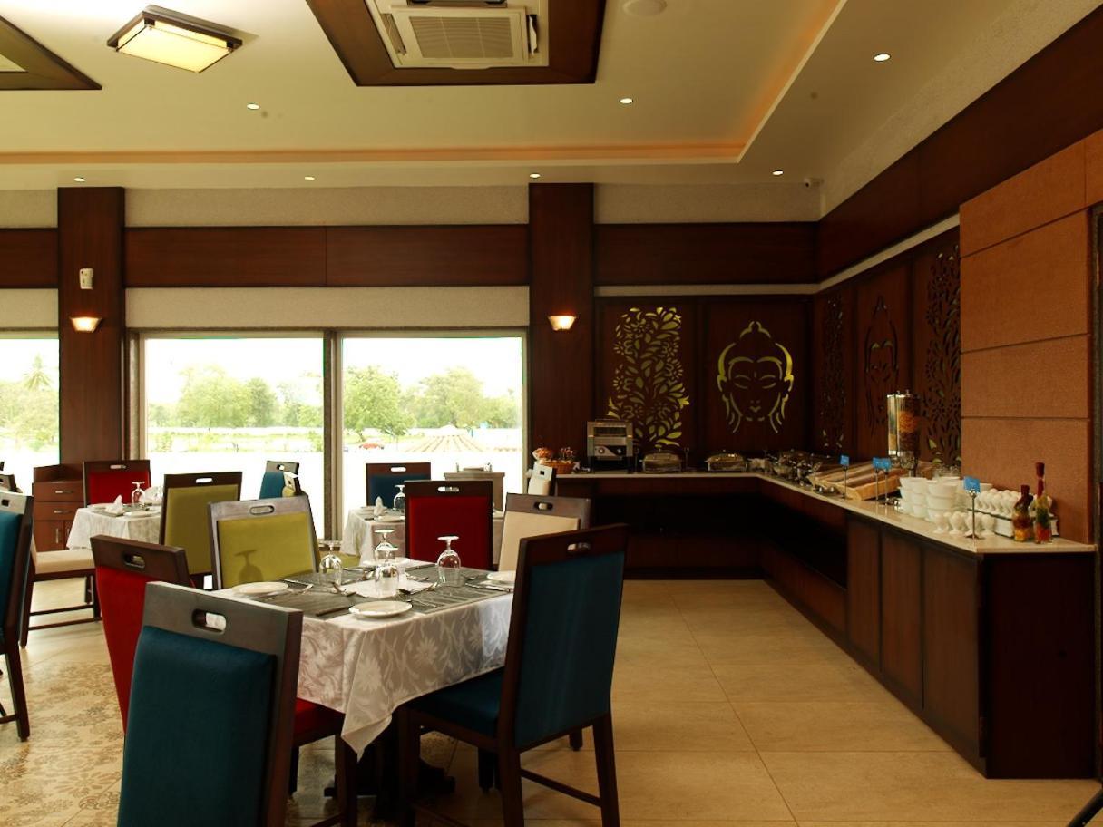 Neonz Resort & Club Ананд Экстерьер фото