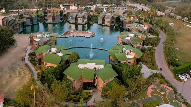 Neonz Resort & Club Ананд Экстерьер фото