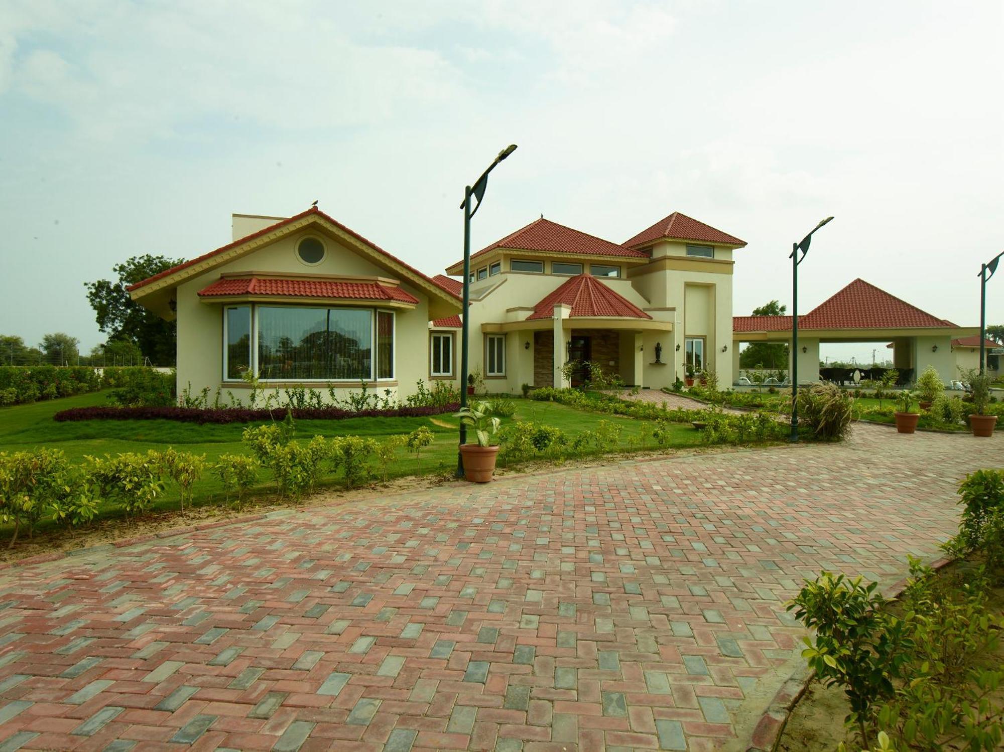 Neonz Resort & Club Ананд Экстерьер фото